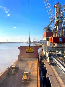 manutention portuaire copeaux de bois B